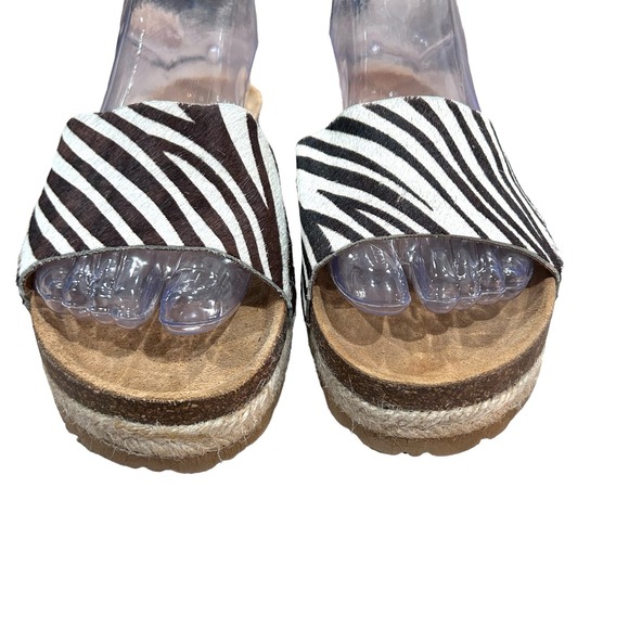 Yokono Womens Brown White Zebra Print Leather Calf Hair Slide Sandals Size 8 - Picture 3 of 12